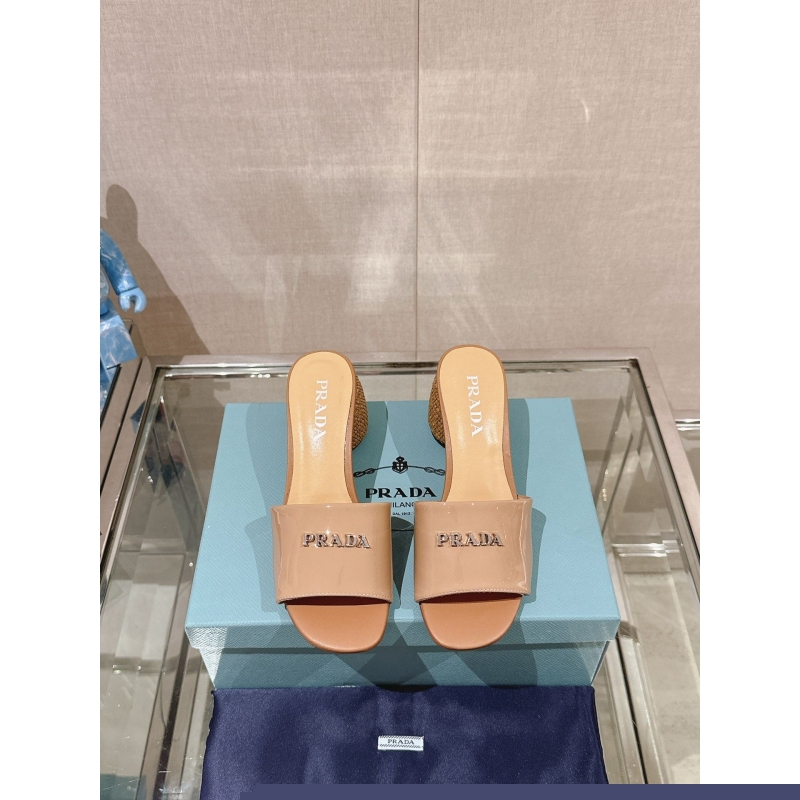 Pra*a slippers